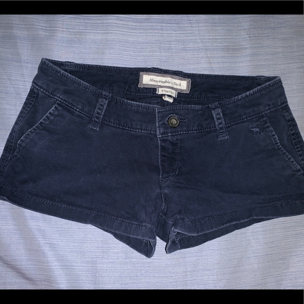 A&F stretch shorts (navy blue)